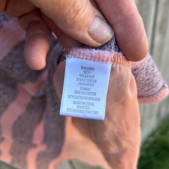 Almost famous tank top blouse sleeveless size medium - Picture 8 of 9